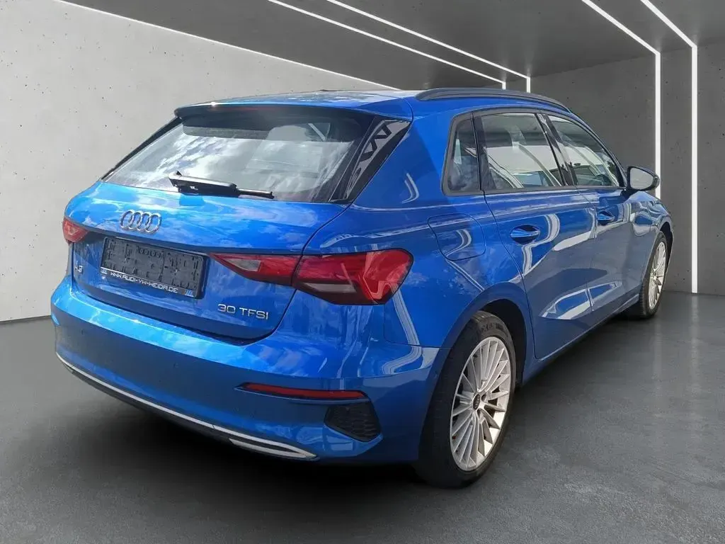 Gebraucht Audi A3 Advanced 110 PS (80 kW) 2022 Blau Limousine