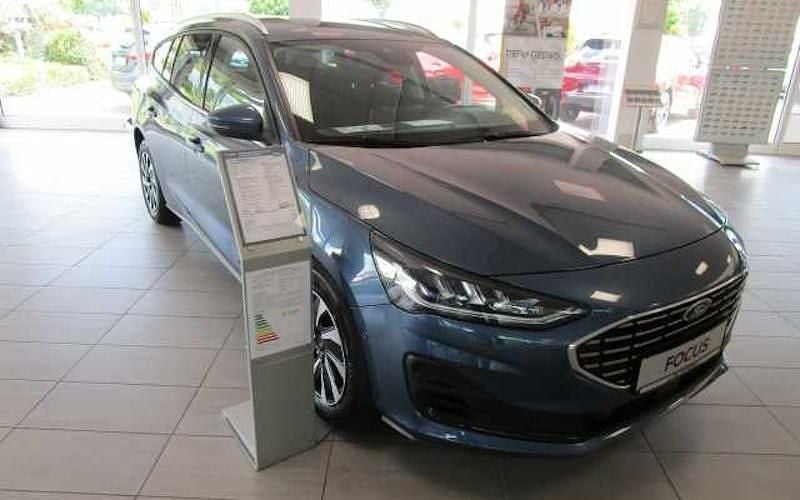 Blau Gebraucht 2024 Ford Focus Titanium Kombi | 25.990 € (Fairer Preis) - Bild 1/4