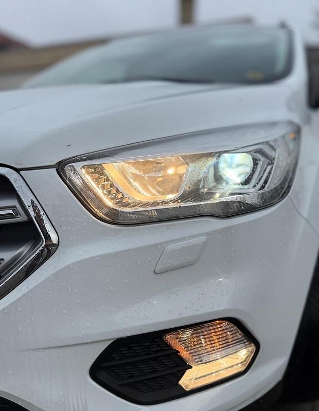 Second-hand Ford Kuga 120 CP (88 kW) 2019 Alb SUV