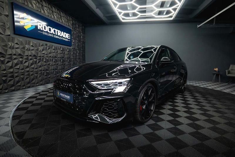 Schwarz Gebraucht 2023 Audi RS3 Performance Limousine | 47.990 € (Superpreis) - Bild 1/4