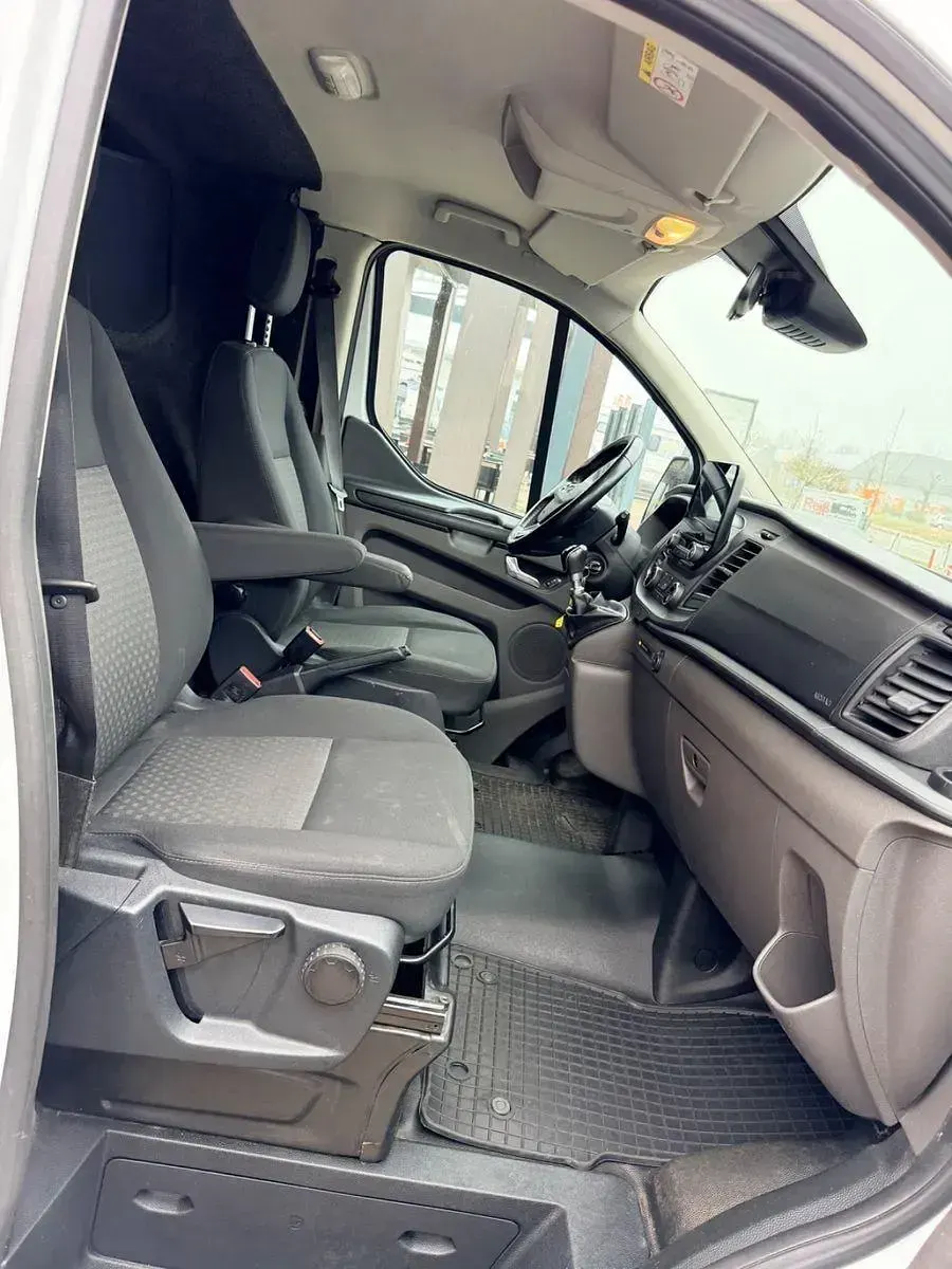 Gebraucht Ford Transit Custom Trend 131 PS (96 kW) 2018 Weiß Van / Kleinbus
