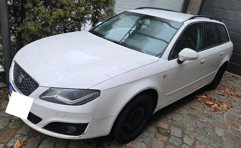 Weiß Gebraucht 2012 Seat Exeo Kombi | 3.200 € (Superpreis) - Bild 1/4