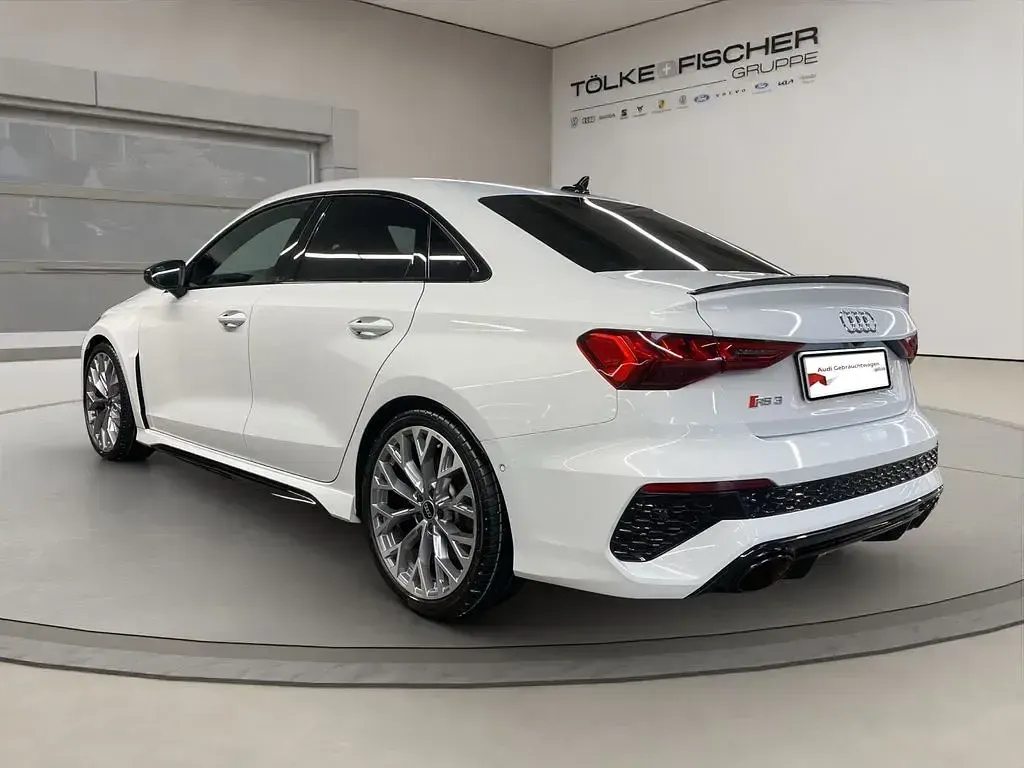 Gebraucht Audi RS3 Design 400 PS (294 kW) 2023 Gletscherweiss (metallic) Limousine