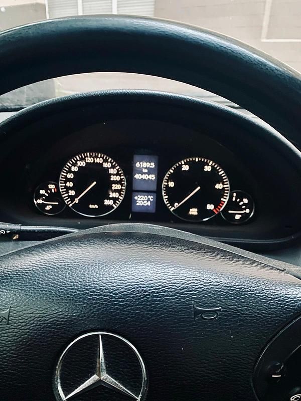 Blau Gebraucht 2005 Mercedes C220 Kombi | 600 € (Guter Preis) - Bild 1/4