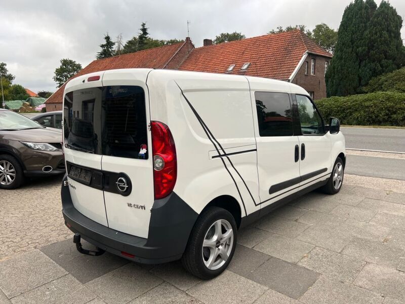 Gebraucht Opel Combo 105 PS (77 kW) 2012 Weiß Van / Kleinbus