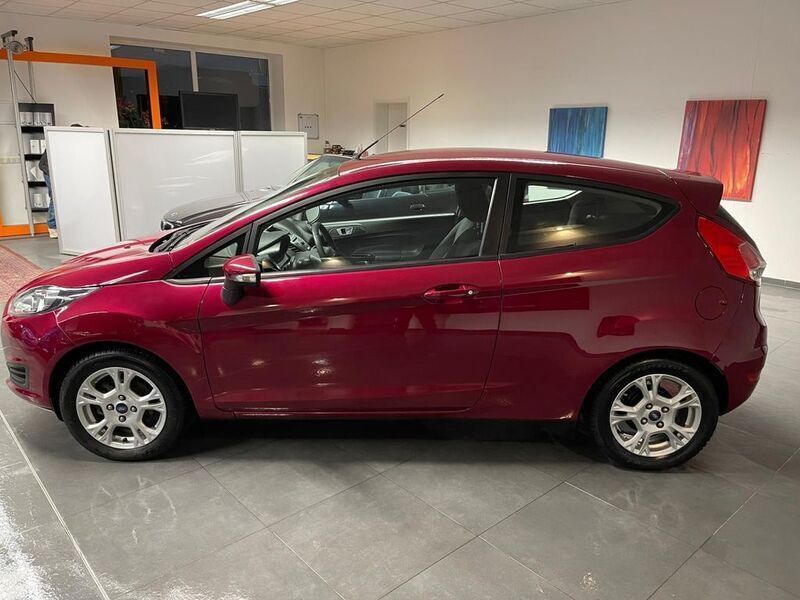 Gebraucht Ford Fiesta SYNC Edition 75 PS (55 kW) 2013 Rot Kleinwagen