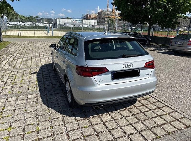 Gebraucht Audi A3 Attraction 122 PS (89 kW) 2013 Silber Limousine