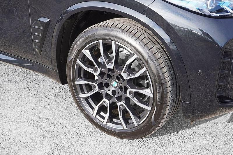 Gebraucht BMW X5 M Sport 298 PS (219 kW) 2025 Saphirschwarz SUV