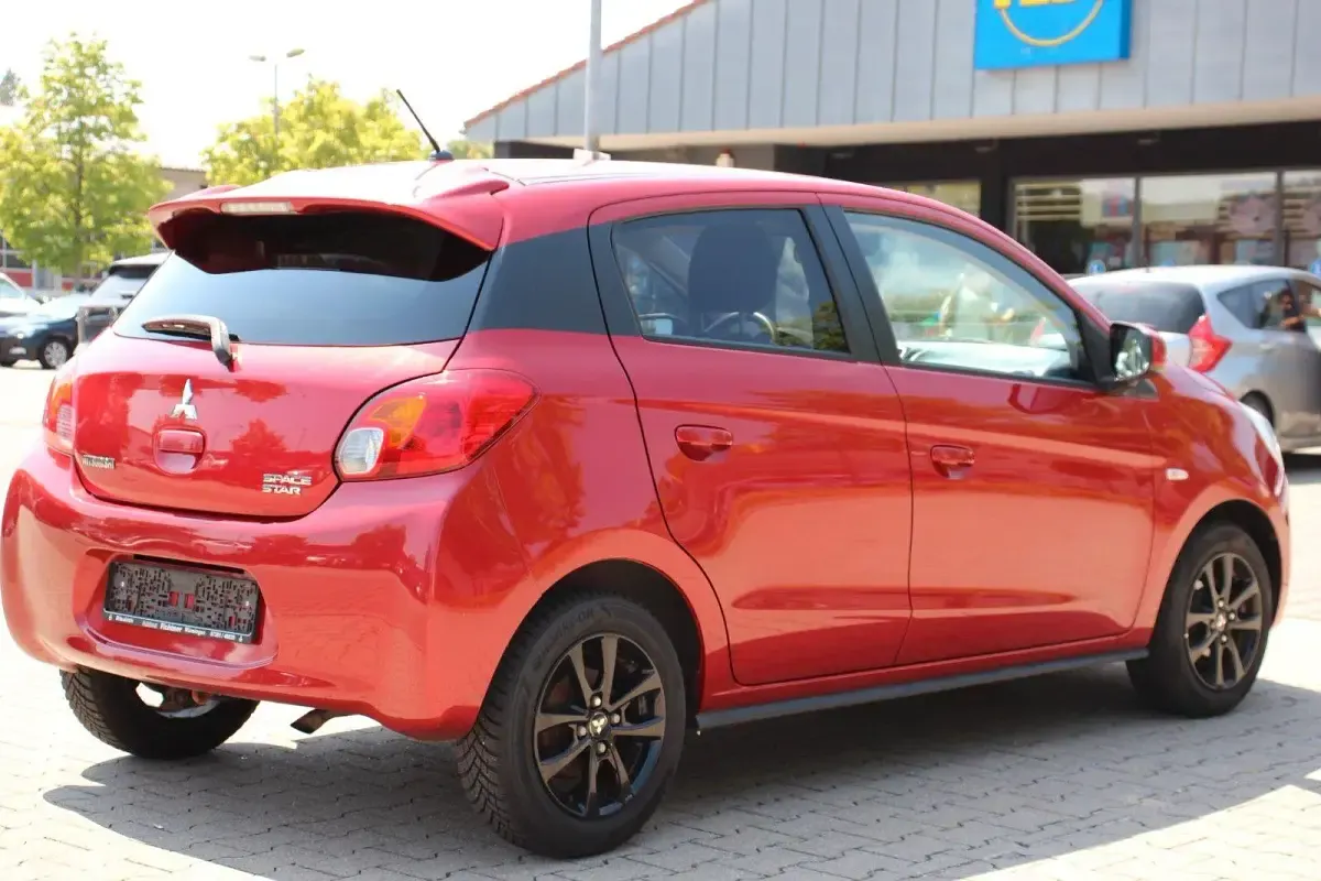 Gebraucht Mitsubishi Space Star 80 PS (58 kW) 2016 Rot Kleinwagen