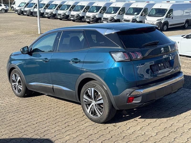 Gebraucht Peugeot 3008 Allure 131 PS (96 kW) 2021 Blau SUV