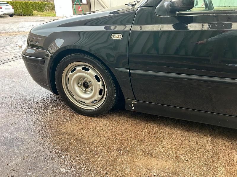 Gebraucht VW Golf Cabriolet 75 PS (55 kW) 1998 Schwarz Cabrio