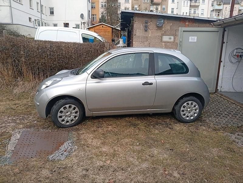 Gebraucht Nissan Micra 65 PS (47 kW) 2010 Silber Kleinwagen