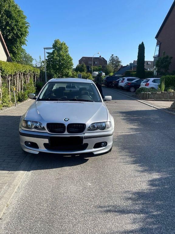 Silber Gebraucht 2001 BMW 316 M Sport Limousine | 2.920 € (Fairer Preis) - Bild 1/4