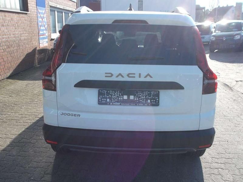 Gebraucht Dacia Jogger Extreme 110 PS (80 kW) 2024 Gletscherweiss Van / Kleinbus