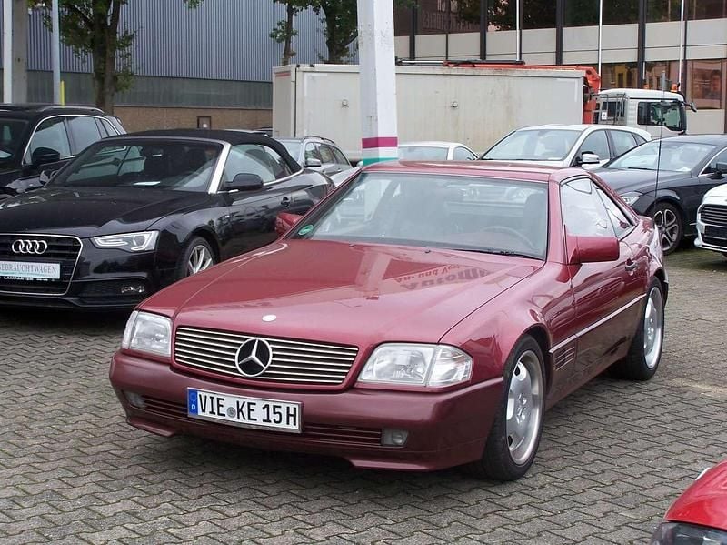 Rot Gebraucht 1991 Mercedes SL300 Cabrio | 17.950 € - Bild 1/4