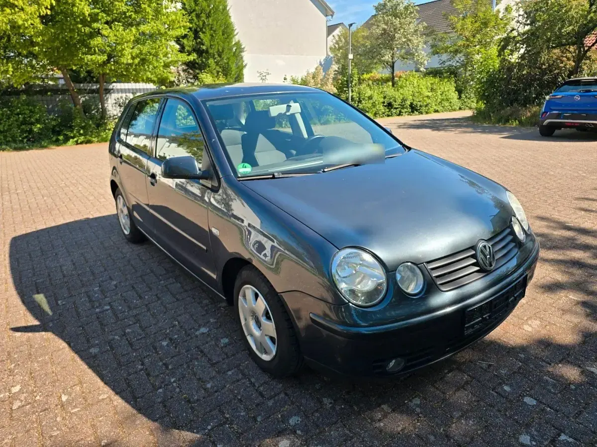 Gebraucht VW Polo 75 PS (55 kW) 2003 Schwarz Limousine