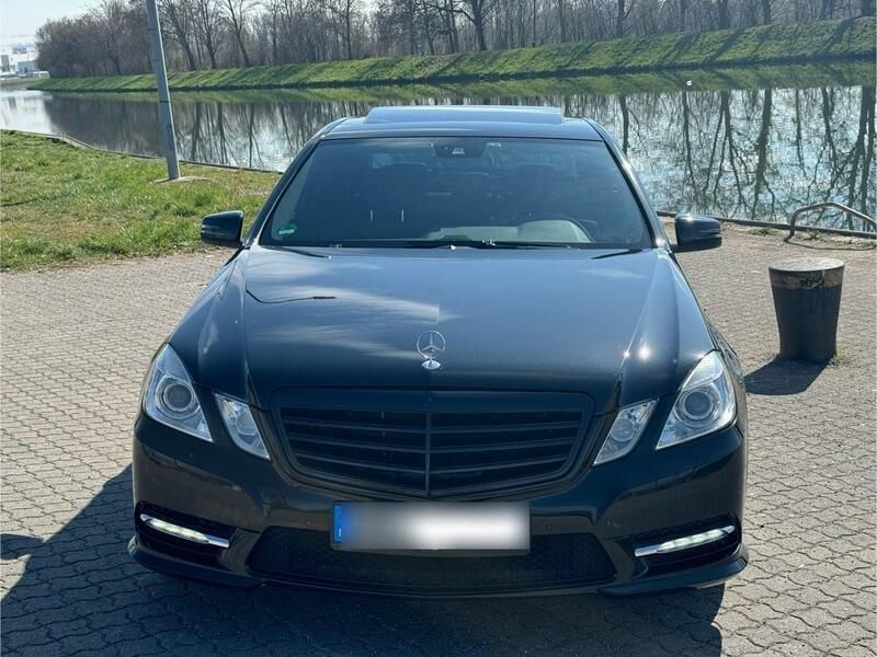 Gebraucht Mercedes E350 AMG 272 PS (200 kW) 2009 Schwarz Limousine