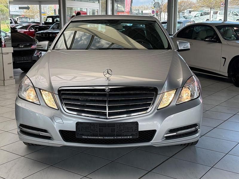 Second-hand Mercedes E350 265 CP (194 kW) 2012 Argintiu Berlinǎ
