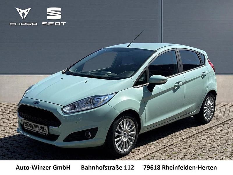 Grün Gebraucht 2016 Ford Fiesta Kleinwagen | 8.950 € (Etwas zu teuer) - Bild 1/4