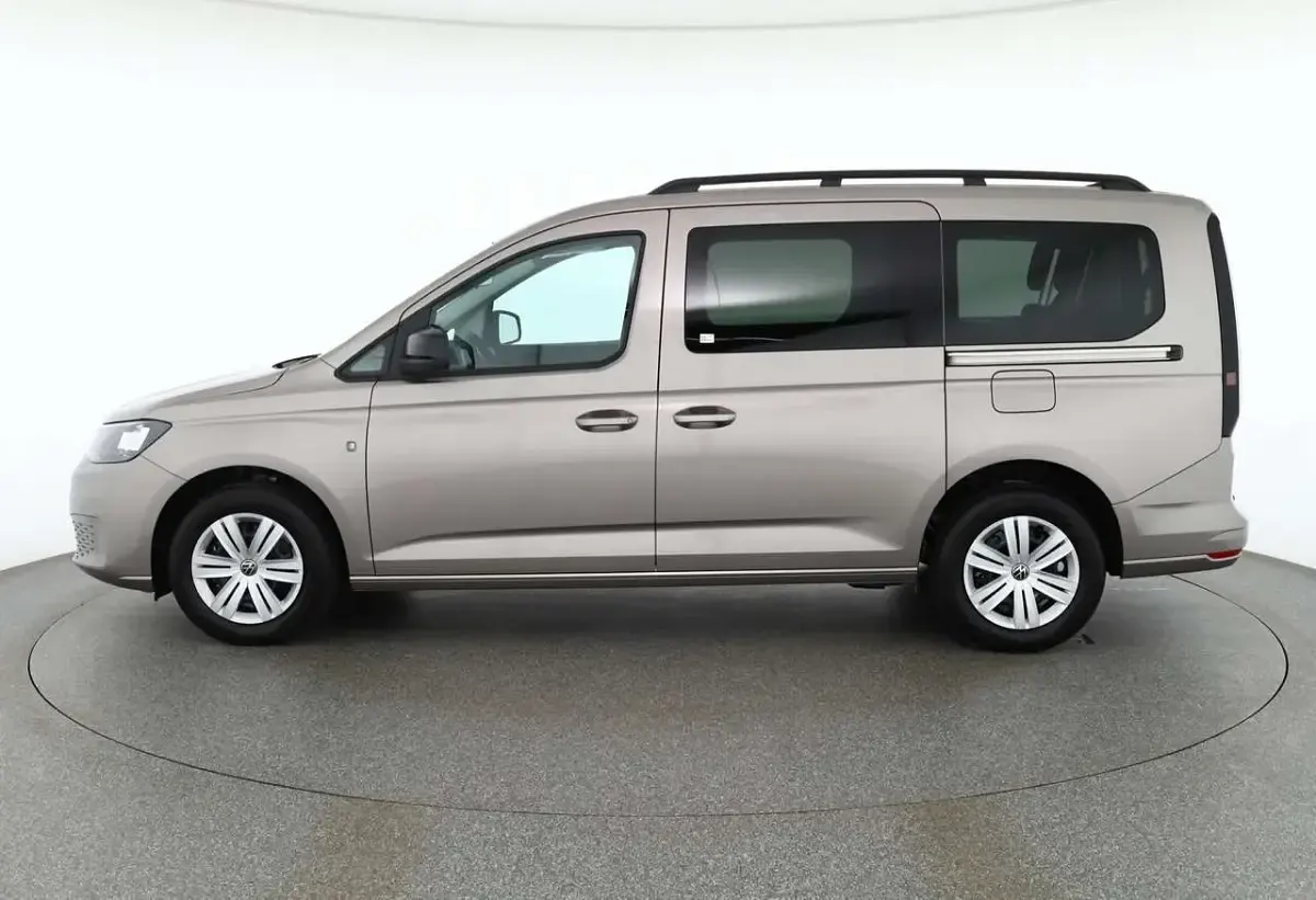 Neu VW Caddy Maxi 116 PS (85 kW) 2026 Mojavebeigemet. Van / Kleinbus