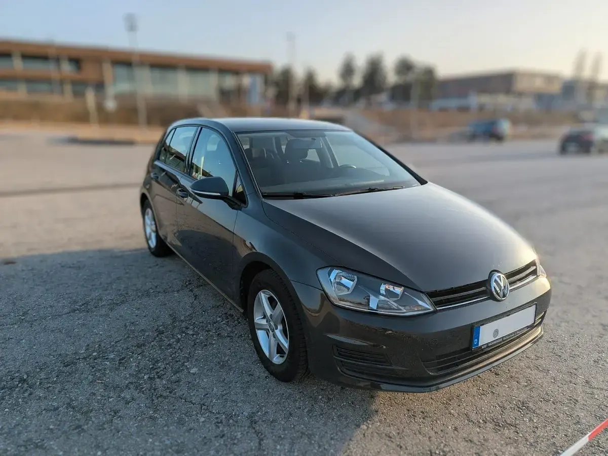 Gebraucht VW Golf VII Trendline 86 PS (63 kW) 2015 Grau Limousine