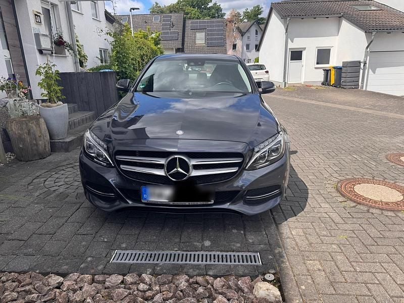 Grau Gebraucht 2014 Mercedes C180 Limousine | 14.000 € (Guter Preis) - Bild 1/4