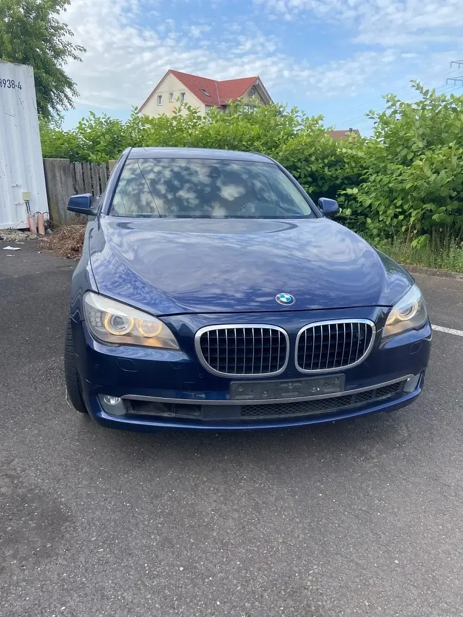 Gebraucht BMW 730 245 PS (180 kW) 2010 Blau Limousine