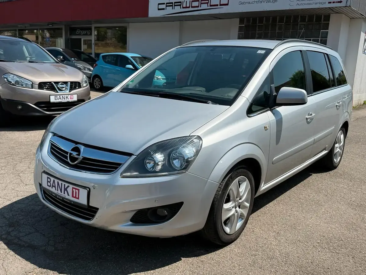 Gebraucht Opel Zafira Design Edition 115 PS (84 kW) 2011 Grau Van / Kleinbus