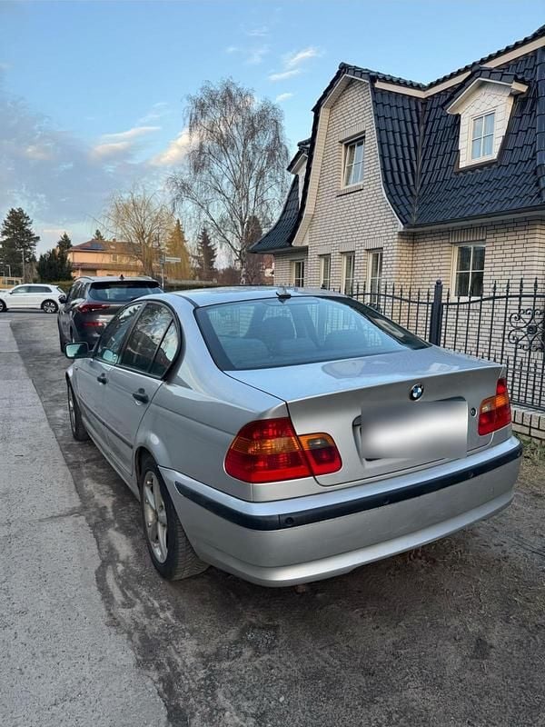 Gebraucht BMW 320 150 PS (110 kW) 2004 Silber Limousine