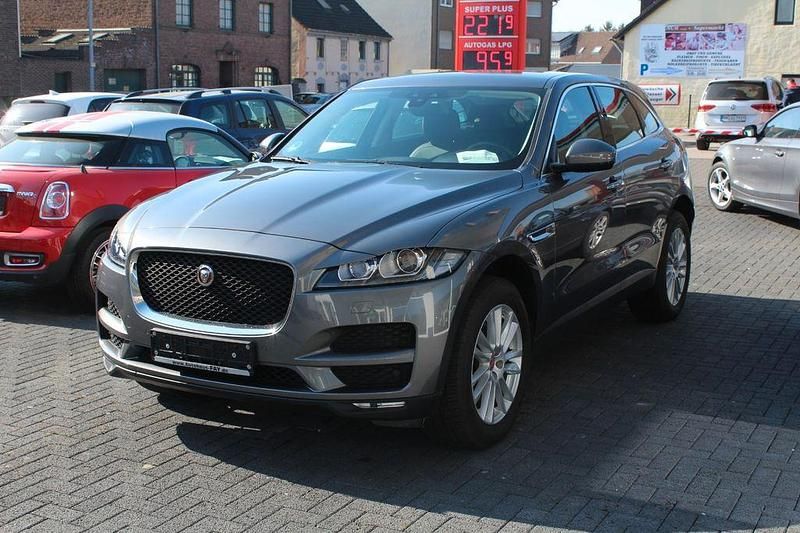 Corris grey Gebraucht 2017 Jaguar F-Pace Prestige SUV | 34.990 € (Fairer Preis) - Bild 1/4