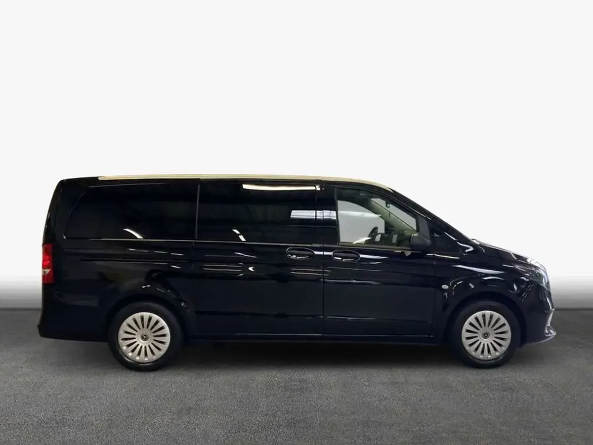Gebraucht Mercedes Vito Marco Polo 163 PS (119 kW) 2024 Schwarz Van