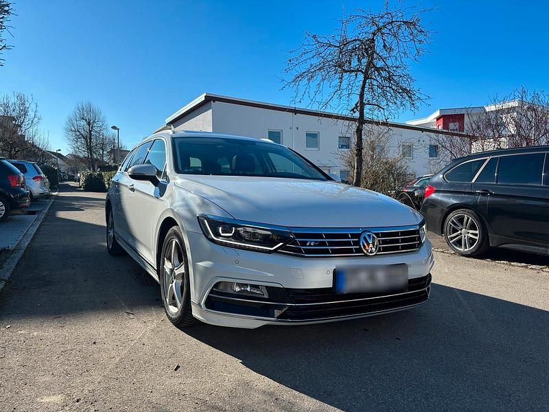 Gebraucht VW Passat 220 PS (161 kW) 2018 Weiß Kombi