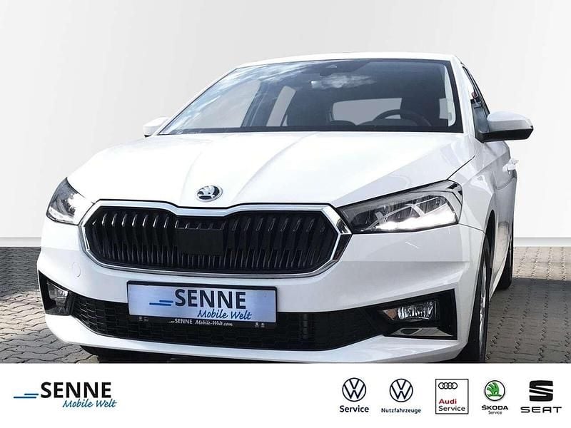 Candyweiss Gebraucht 2024 Skoda Fabia Selection Kleinwagen | 17.450 € (Guter Preis) - Bild 1/4