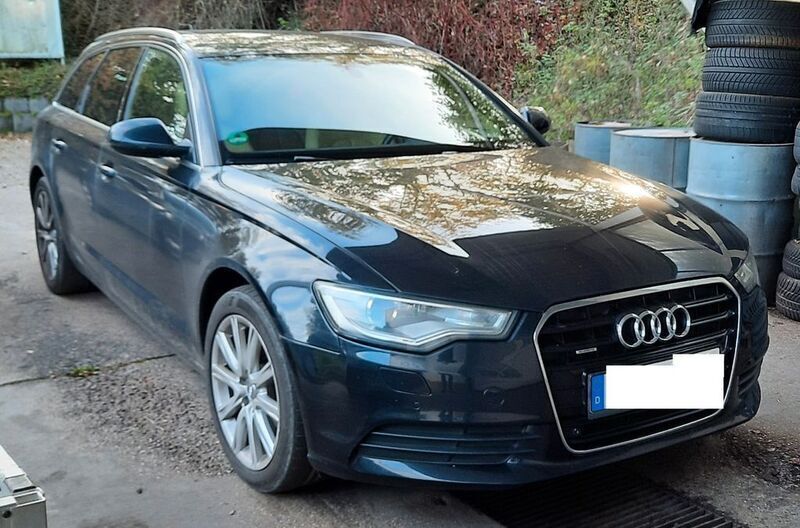 Blau Gebraucht 2012 Audi A6 Sport Kombi | 12.000 € (Teuer) - Bild 1/4