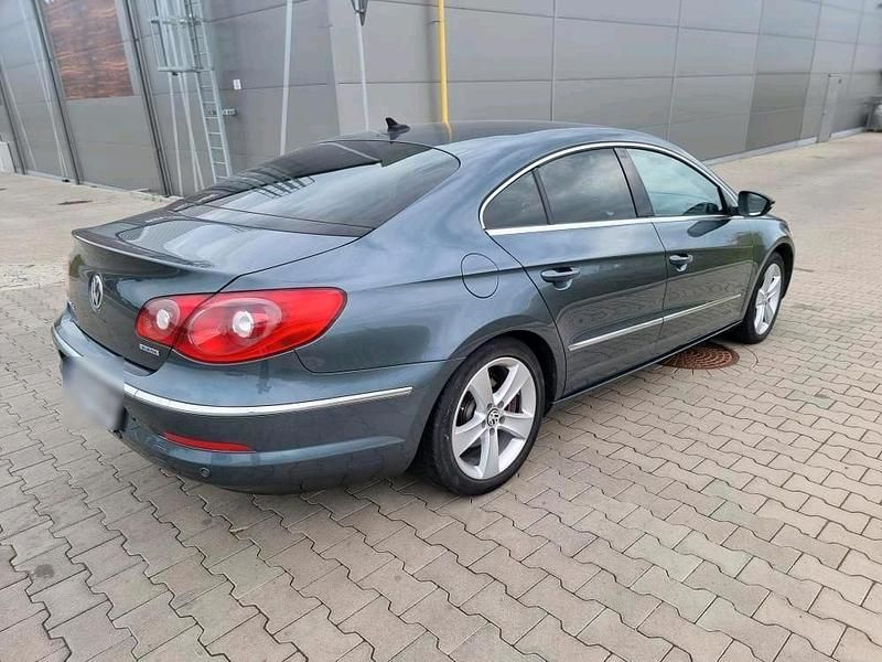 Gebraucht VW Passat 140 PS (102 kW) 2010 Grau Limousine