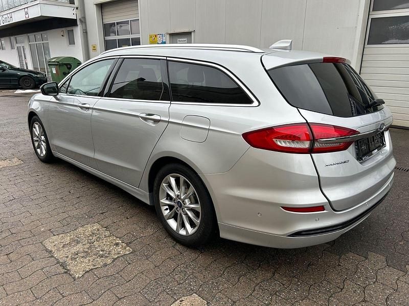 Gebraucht Ford Mondeo Titanium 150 PS (110 kW) 2020 Silber Kombi