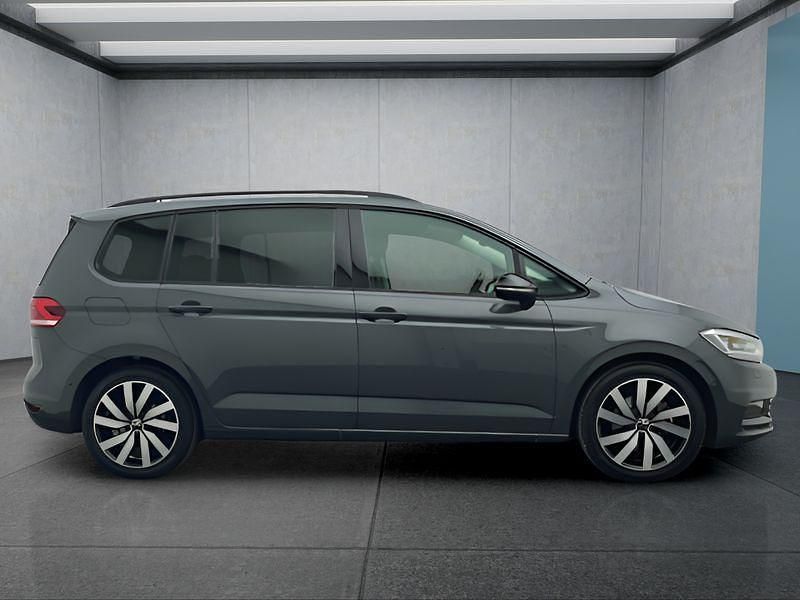 Gebraucht VW Touran 150 PS (110 kW) 2025 Grau Van / Kleinbus