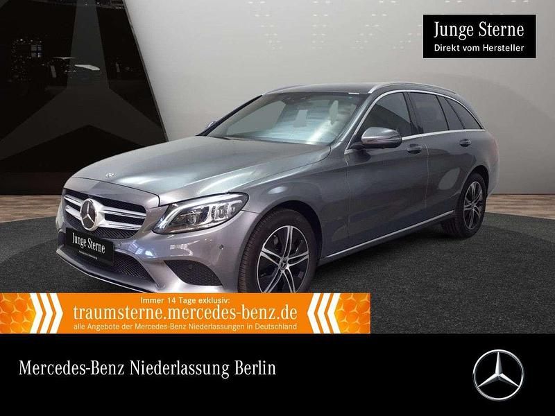 Grau Gebraucht 2020 Mercedes C220 Kombi | 29.890 € - Bild 1/2