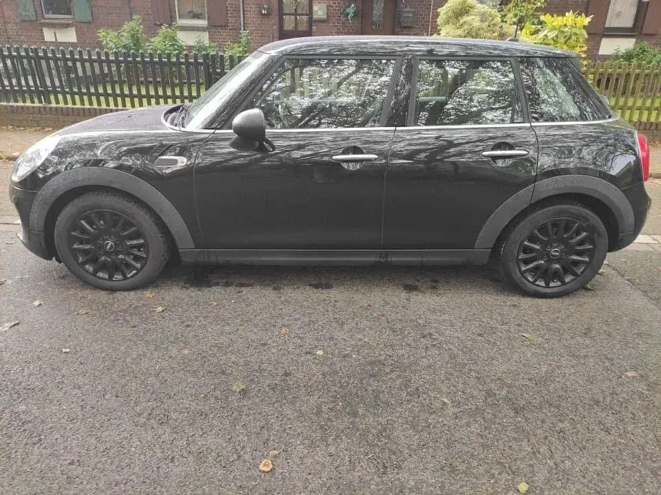 Gebraucht Mini Cooper 102 PS (75 kW) 2015 Schwarz Kleinwagen