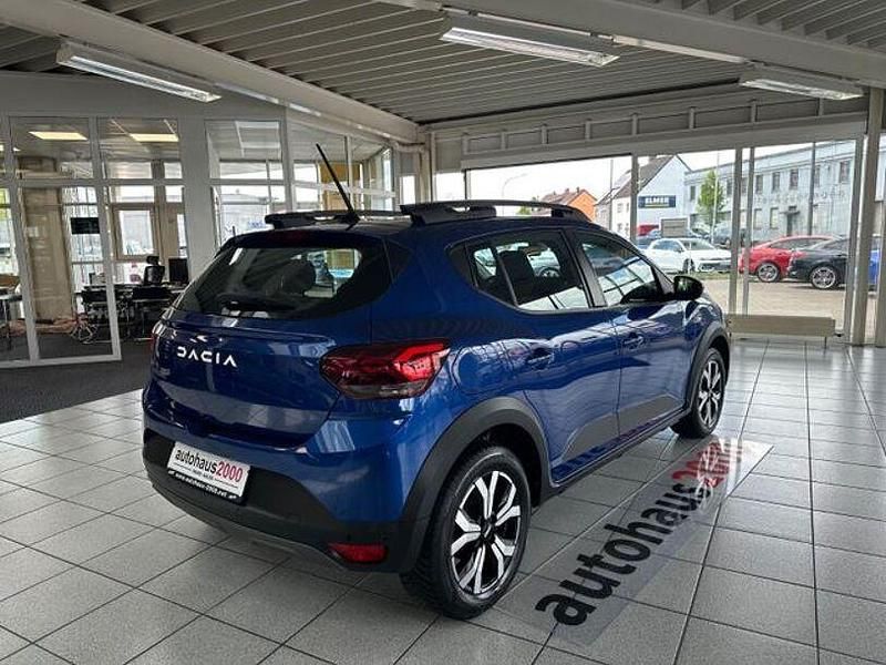 Gebraucht Dacia Sandero Expression 110 PS (80 kW) 2023 Blau Kleinwagen