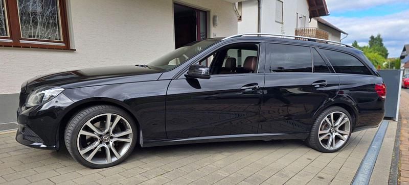Schwarz Gebraucht 2014 Mercedes E350 Elegance Kombi | 17.450 € (Fairer Preis) - Bild 1/4