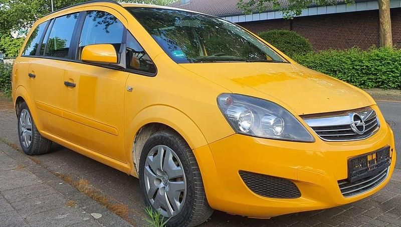 Gebraucht Opel Astra 125 PS (91 kW) 2013 Kombi