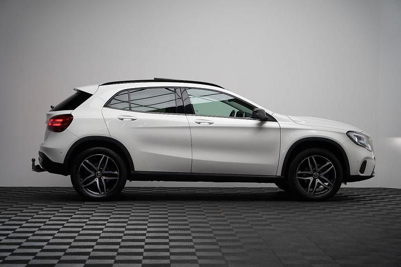 Usata Mercedes GLA200 AMG 156 CV (114 kW) 2018 Bianco SUV