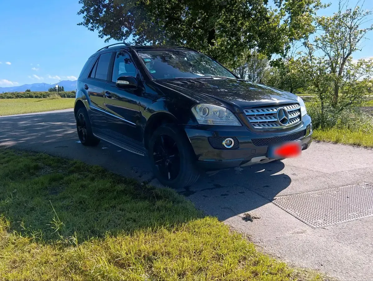 Gebraucht Mercedes ML280 220 PS (161 kW) 2006 Schwarz SUV