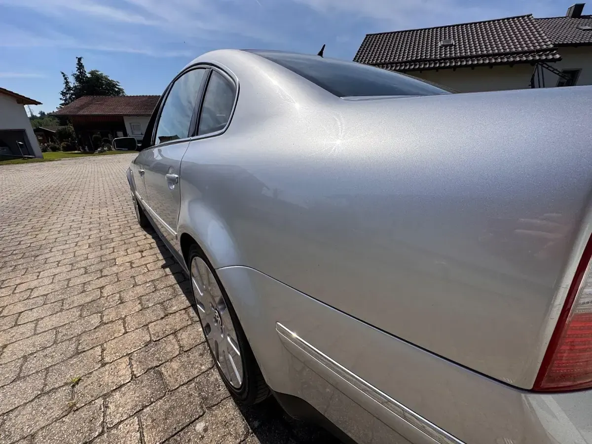 Gebraucht VW Passat Highline 193 PS (141 kW) 2001 Silber Limousine