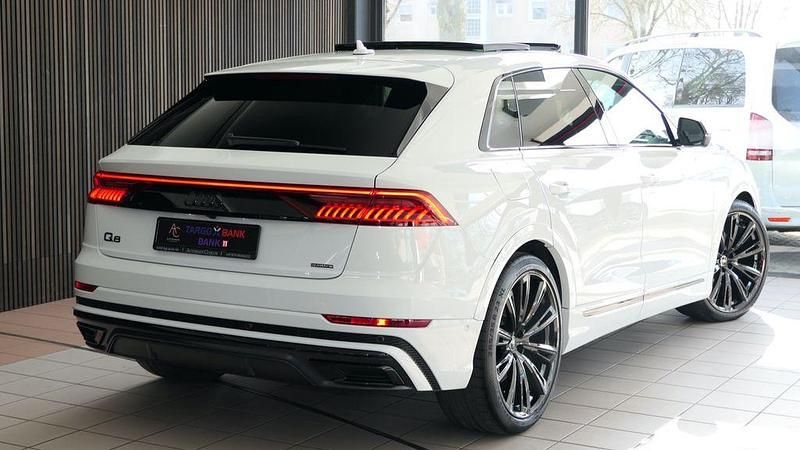 Gebraucht Audi Q8 S-line plus 286 PS (210 kW) 2023 Weiß SUV