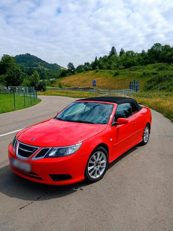 Rot Gebraucht 2008 Saab 9-3 Cabriolet Vector Cabrio | 16.600 € - Bild 1/4
