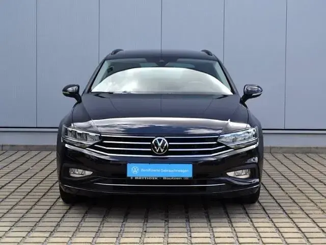 Gebraucht VW Passat Business 150 PS (110 kW) 2022 Deep black perleffekt (metallic) Kombi