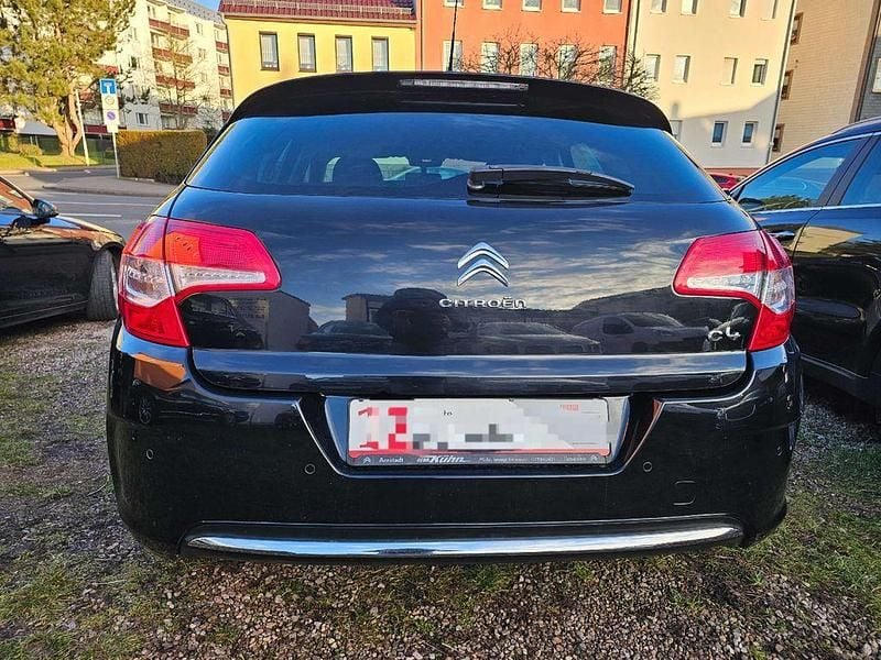 Gebraucht Citroën C4 Tendance 120 PS (88 kW) 2011 Schwarz Limousine