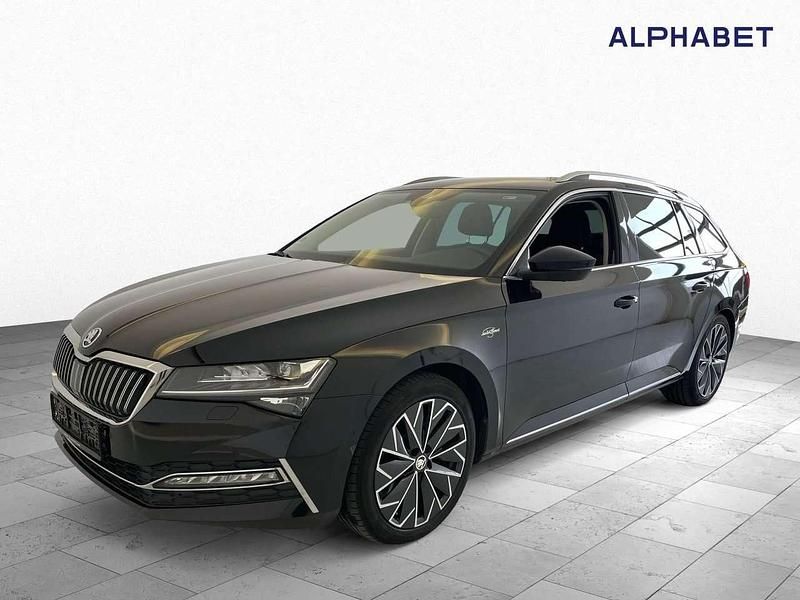 Blackmagic perleffekt Gebraucht 2022 Skoda Superb LAURIN & KLEMENT Kombi | 22.390 € (Superpreis) - Bild 1/2